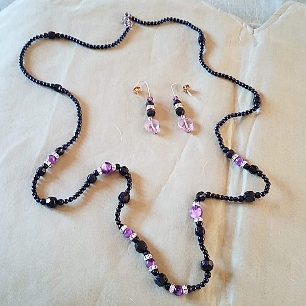 Necklace and earrings set